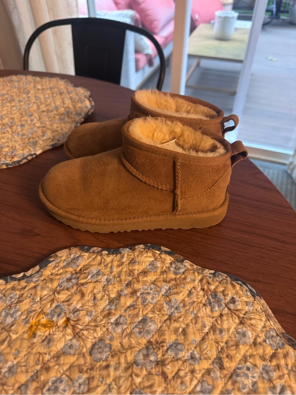 UGG Kids Chestnut Suede Shearling Booties size 2